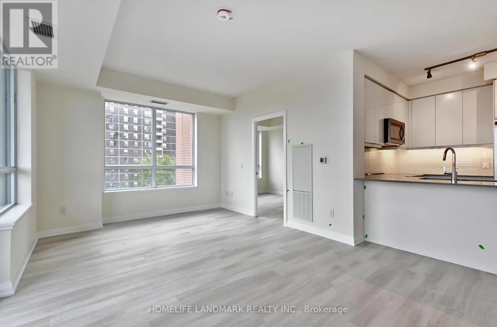 722 - 3270 SHEPPARD AVENUE E