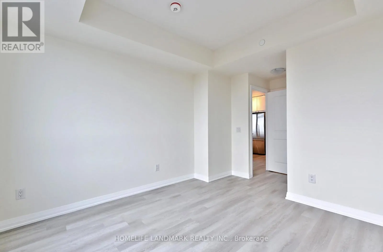 722 - 3270 SHEPPARD AVENUE E