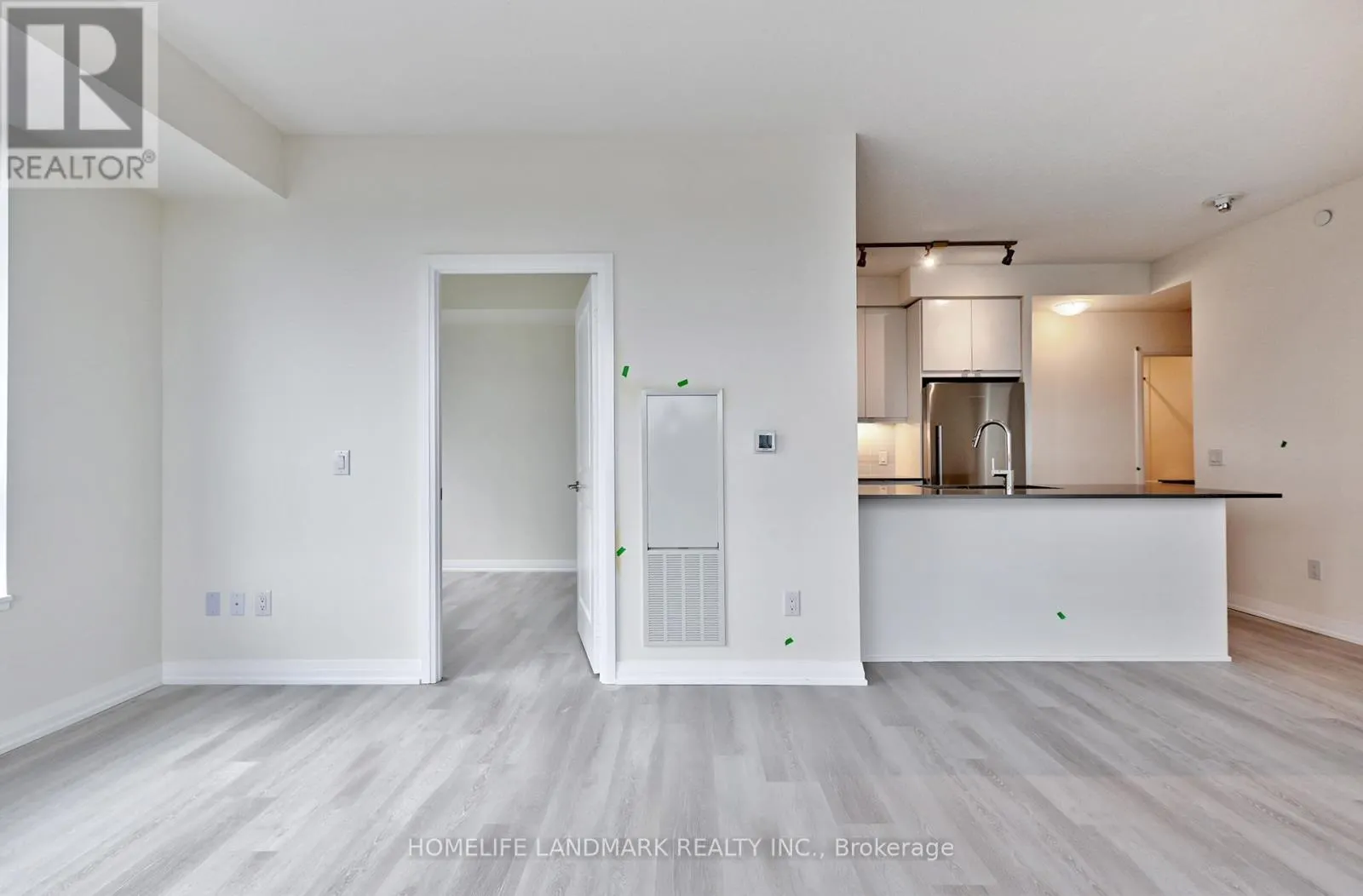 722 - 3270 SHEPPARD AVENUE E