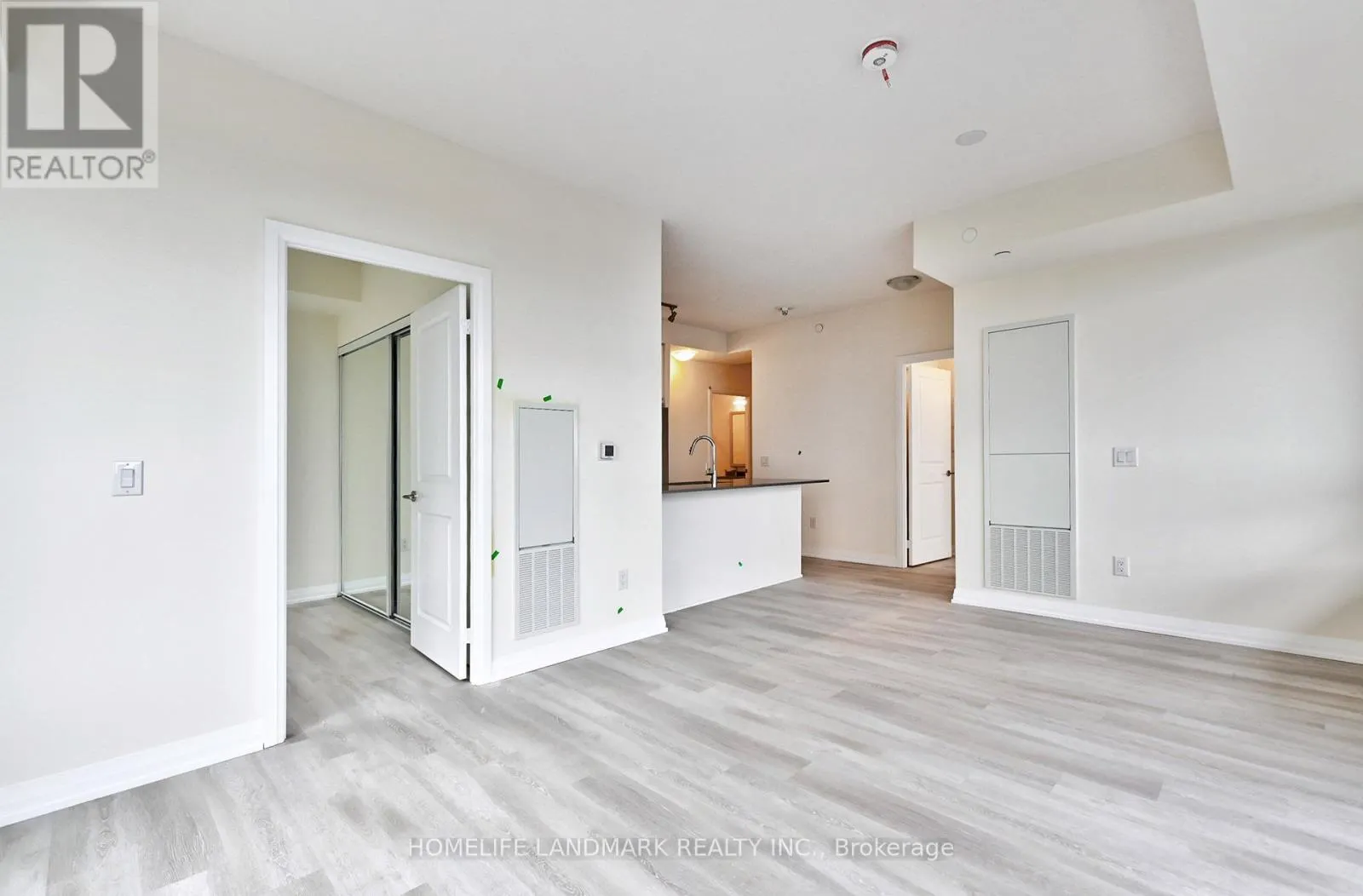 722 - 3270 SHEPPARD AVENUE E