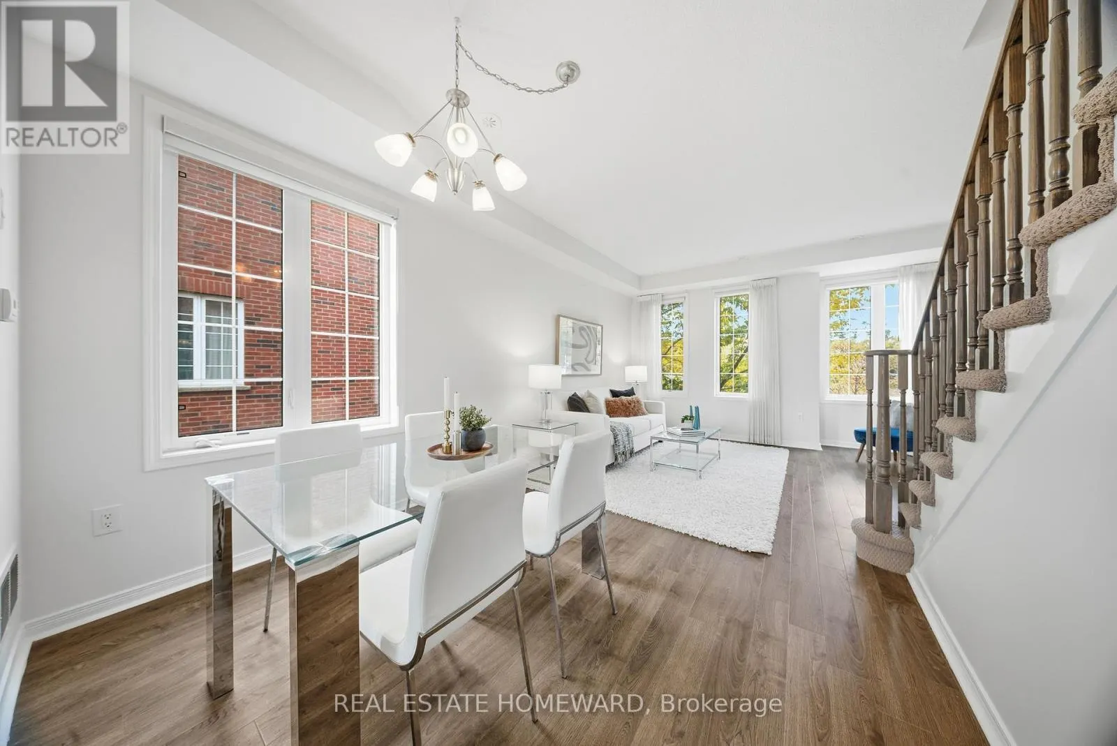 20 - 4707 KINGSTON ROAD