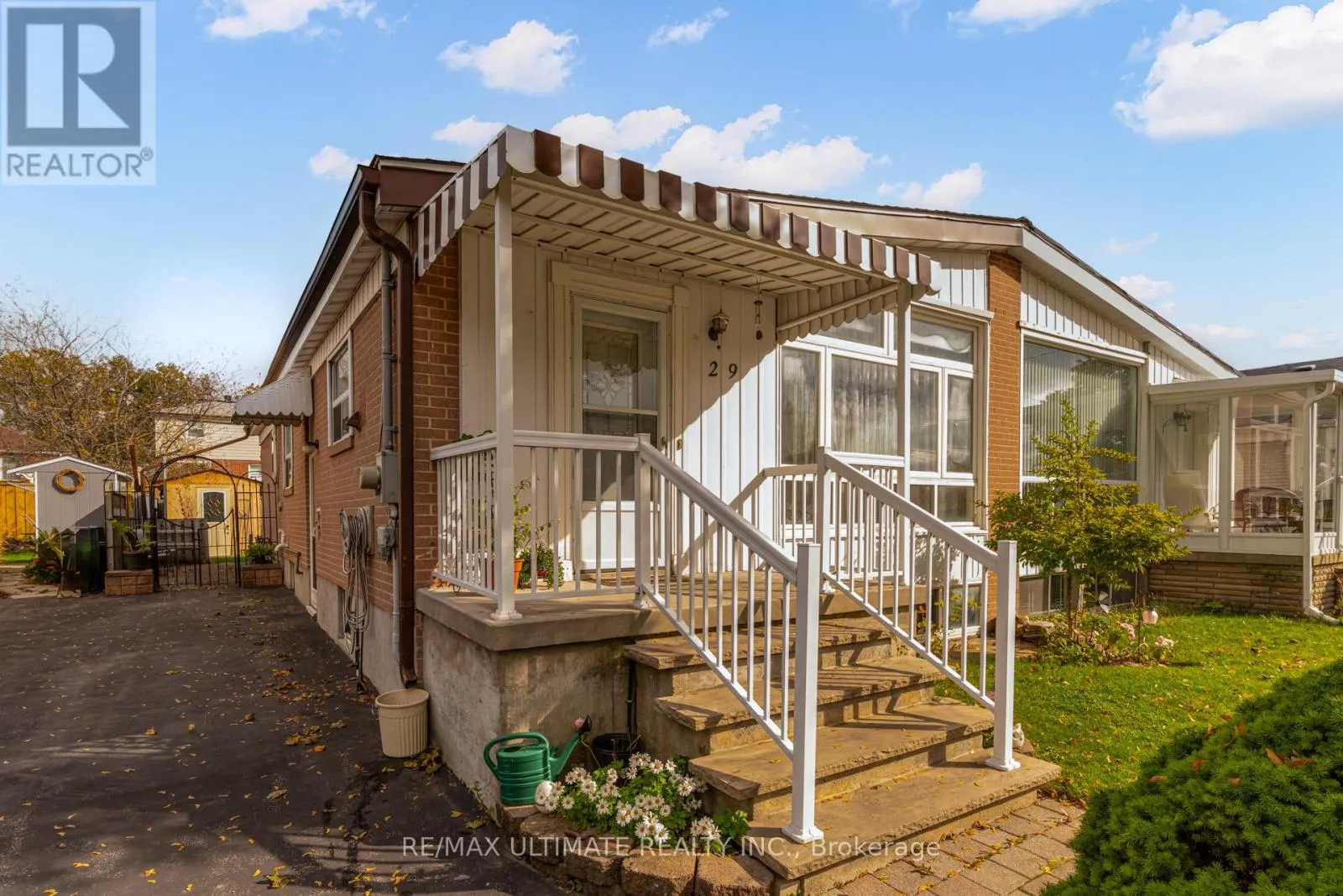 29 CLAPPERTON AVENUE