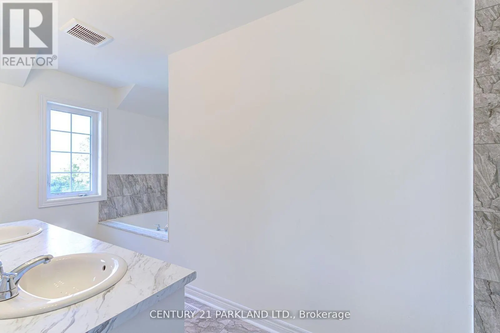 POTL #7 - 1741 FAIRPORT ROAD