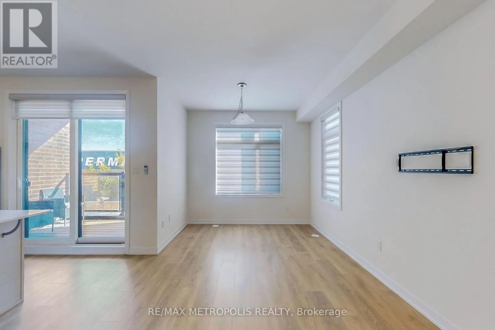 510 - 1865 PICKERING PARKWAY