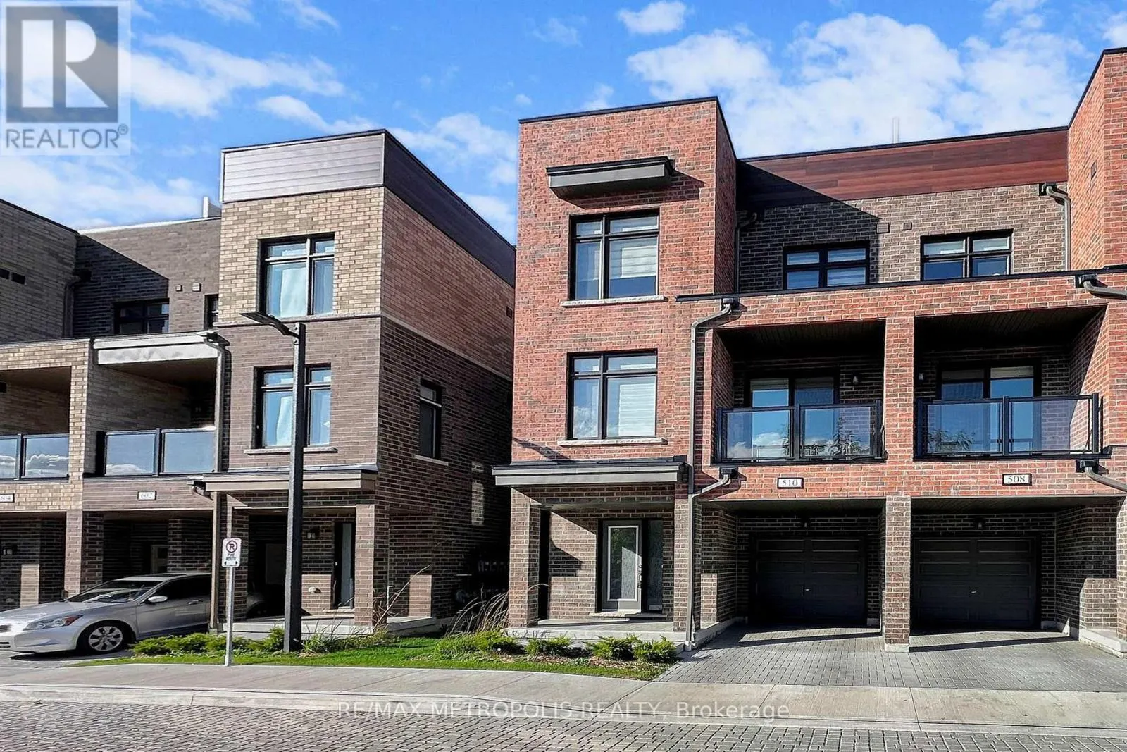 510 - 1865 PICKERING PARKWAY