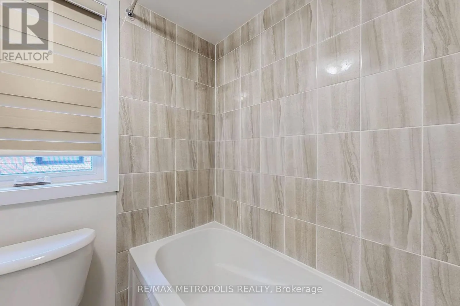 510 - 1865 PICKERING PARKWAY