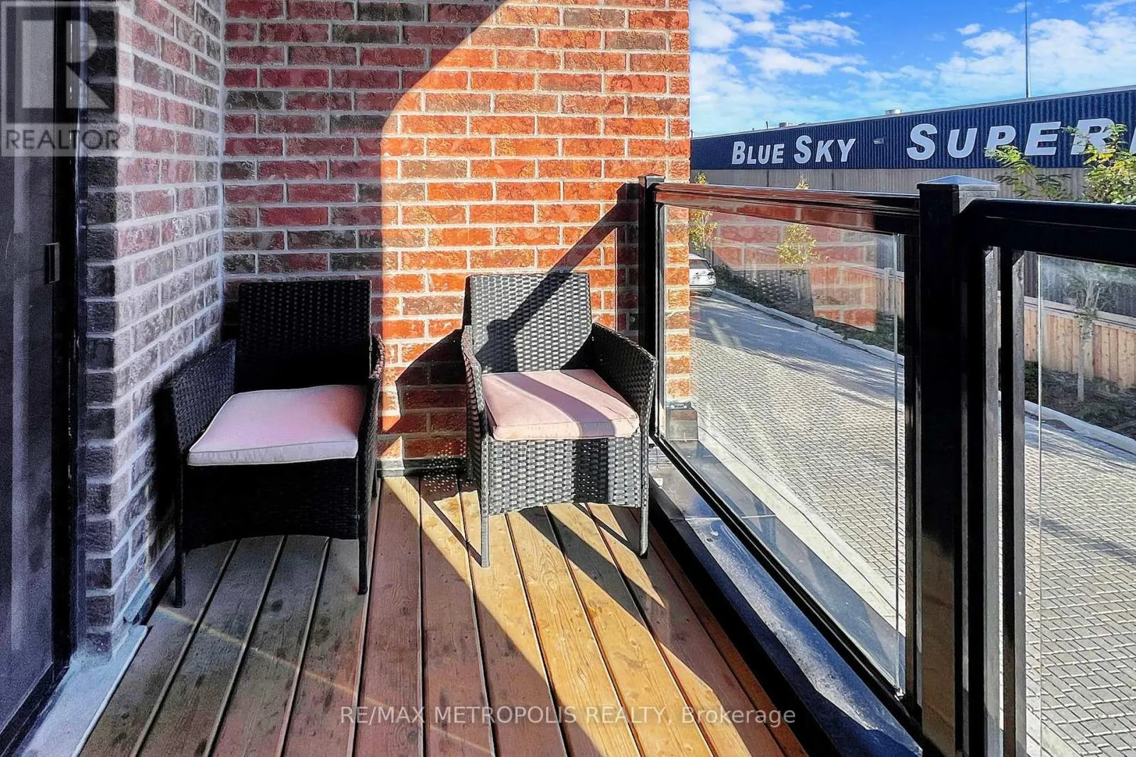 510 - 1865 PICKERING PARKWAY