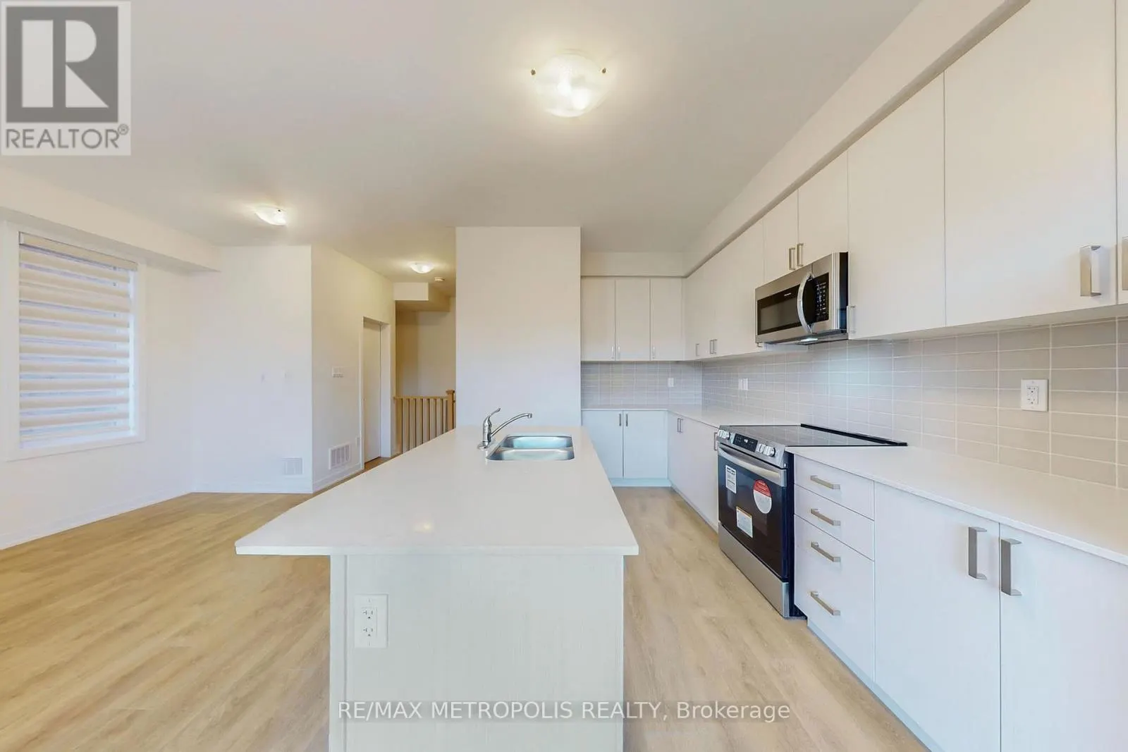 510 - 1865 PICKERING PARKWAY