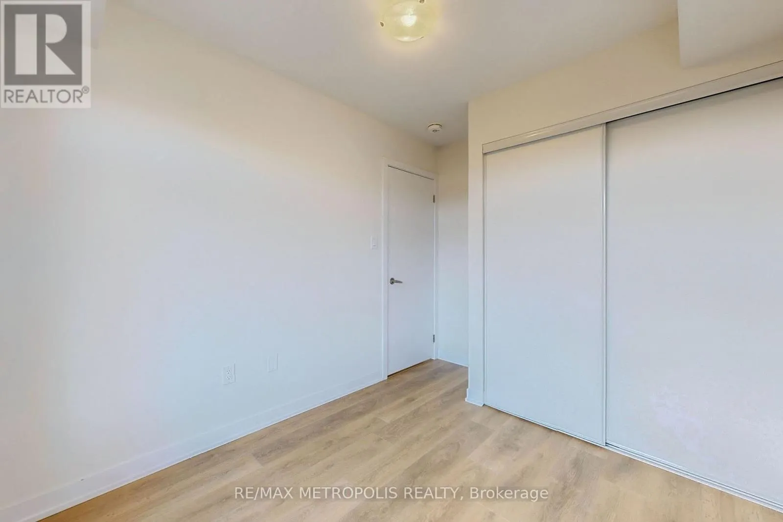 510 - 1865 PICKERING PARKWAY