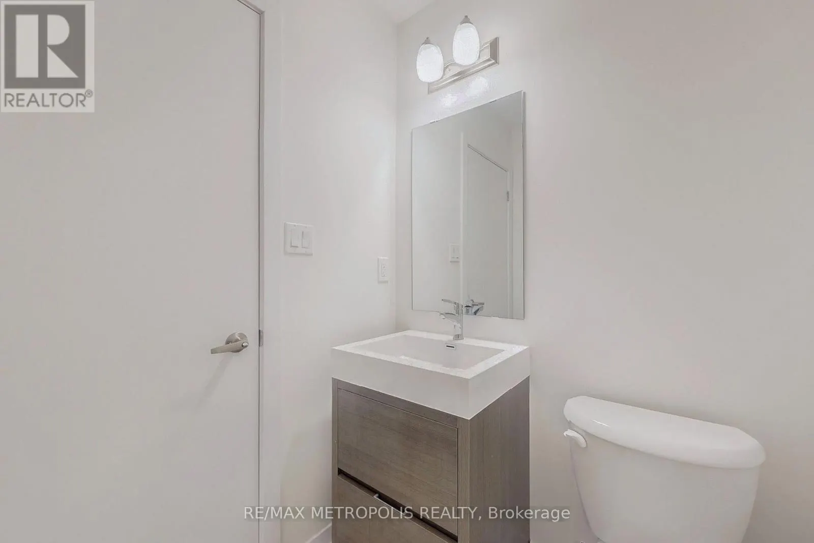 510 - 1865 PICKERING PARKWAY