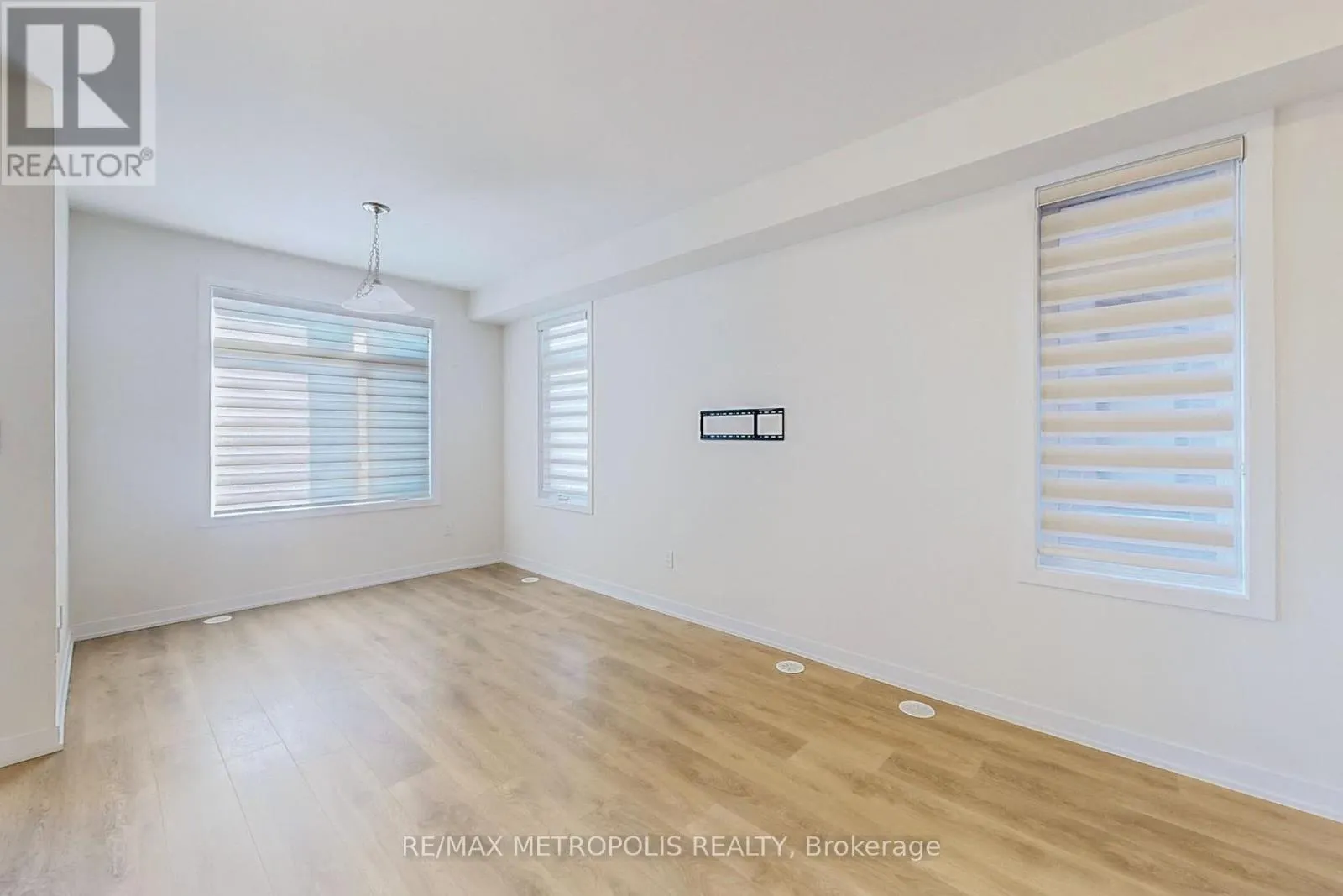 510 - 1865 PICKERING PARKWAY