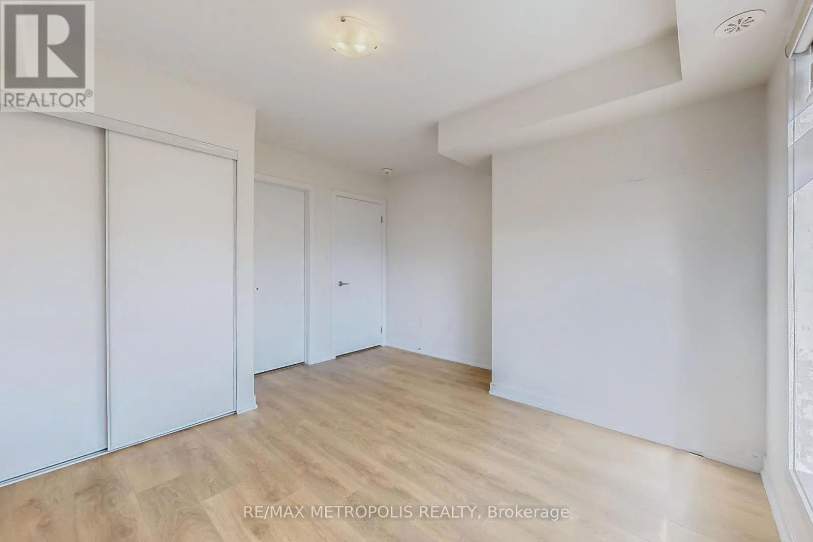 510 - 1865 PICKERING PARKWAY