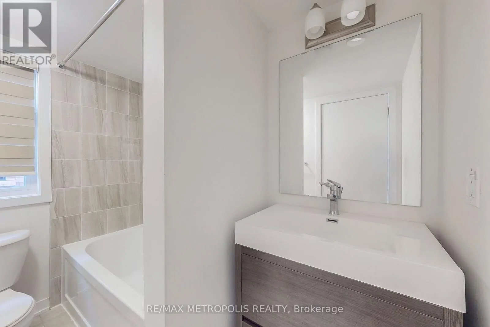 510 - 1865 PICKERING PARKWAY