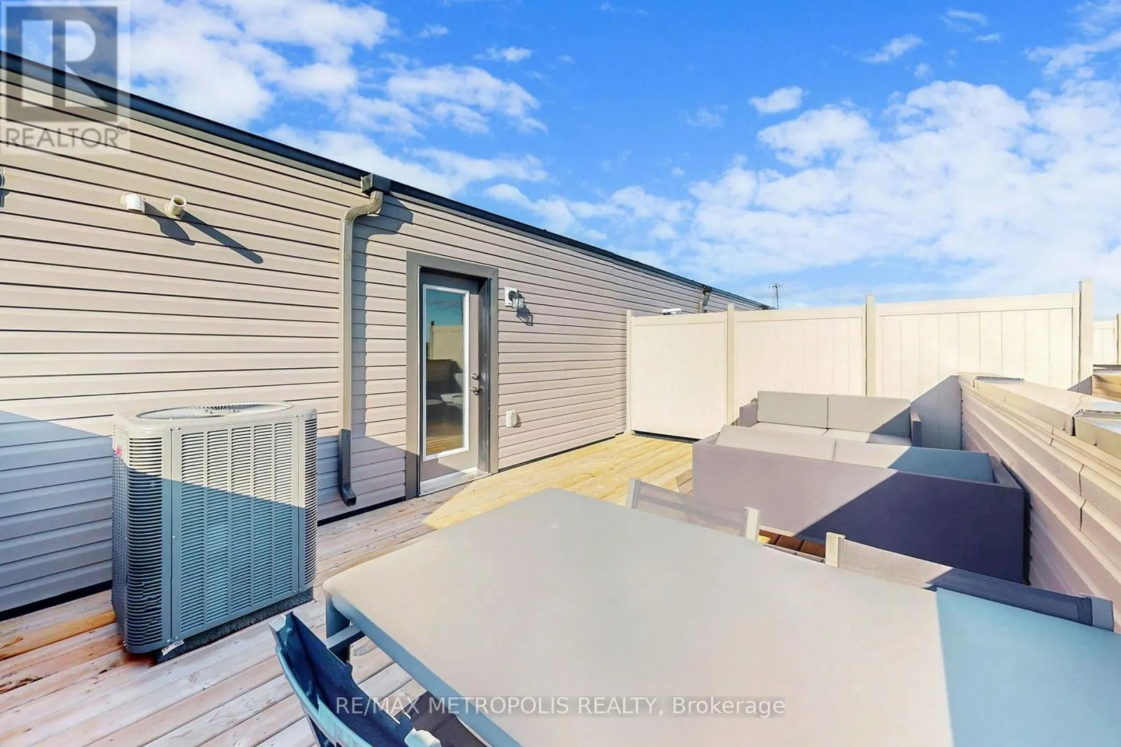 510 - 1865 PICKERING PARKWAY