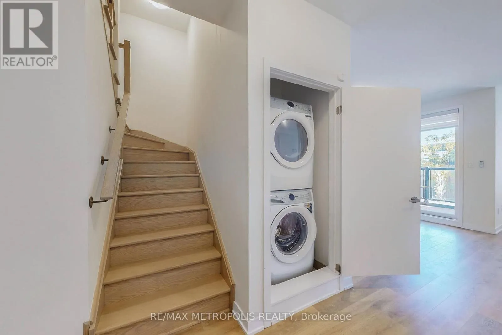 510 - 1865 PICKERING PARKWAY