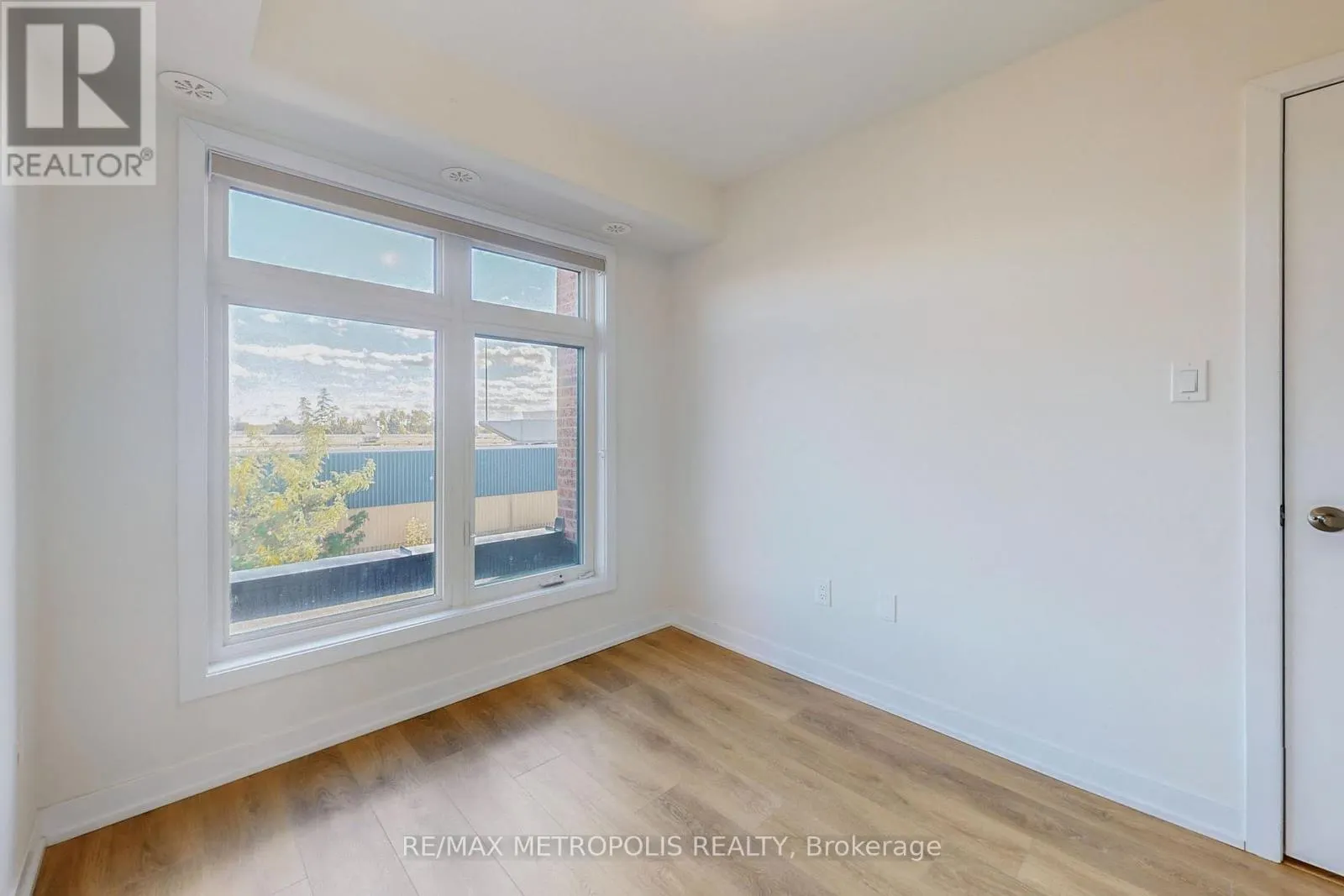 510 - 1865 PICKERING PARKWAY