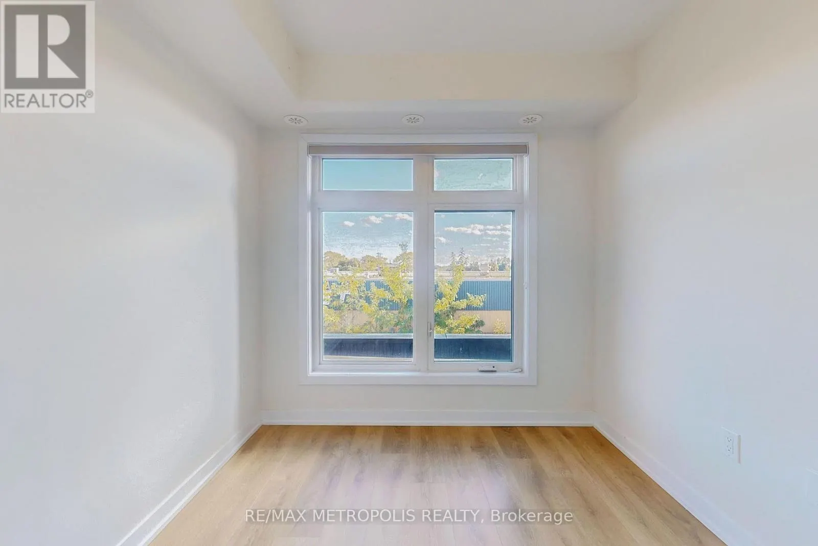 510 - 1865 PICKERING PARKWAY