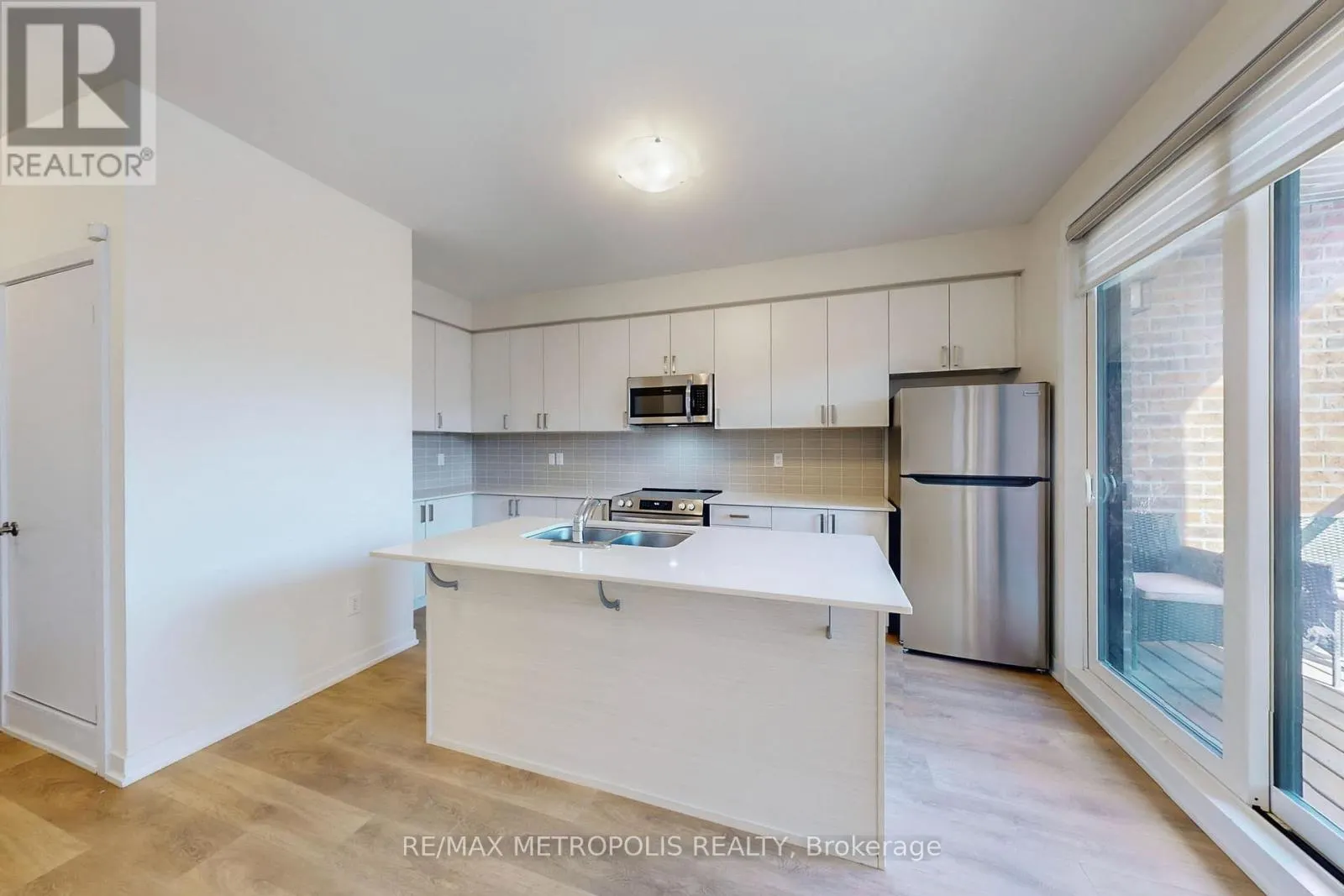 510 - 1865 PICKERING PARKWAY