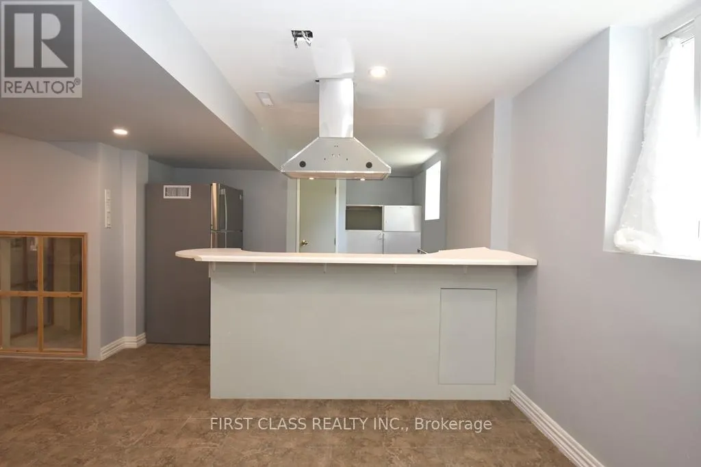 BSMT - 41 COOMER CRESCENT