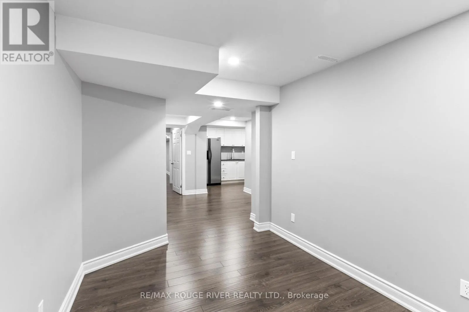 32 BEER CRESCENT