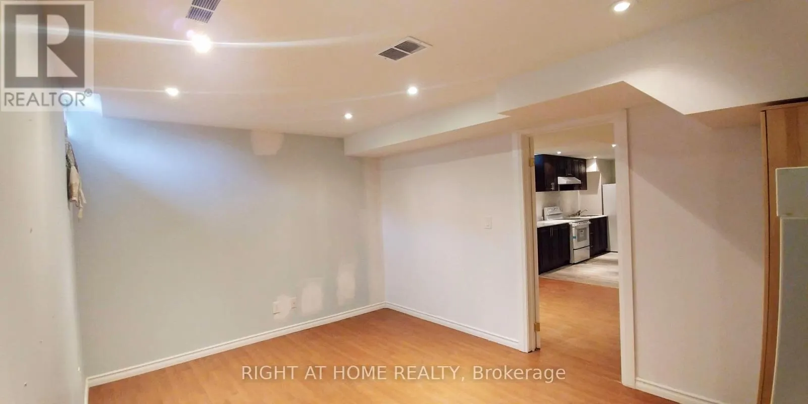15 BEXLEY CRESCENT