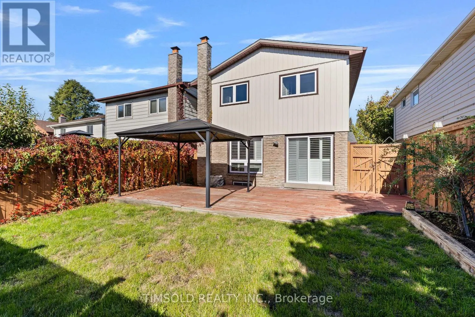 47 CAROLBREEN SQUARE