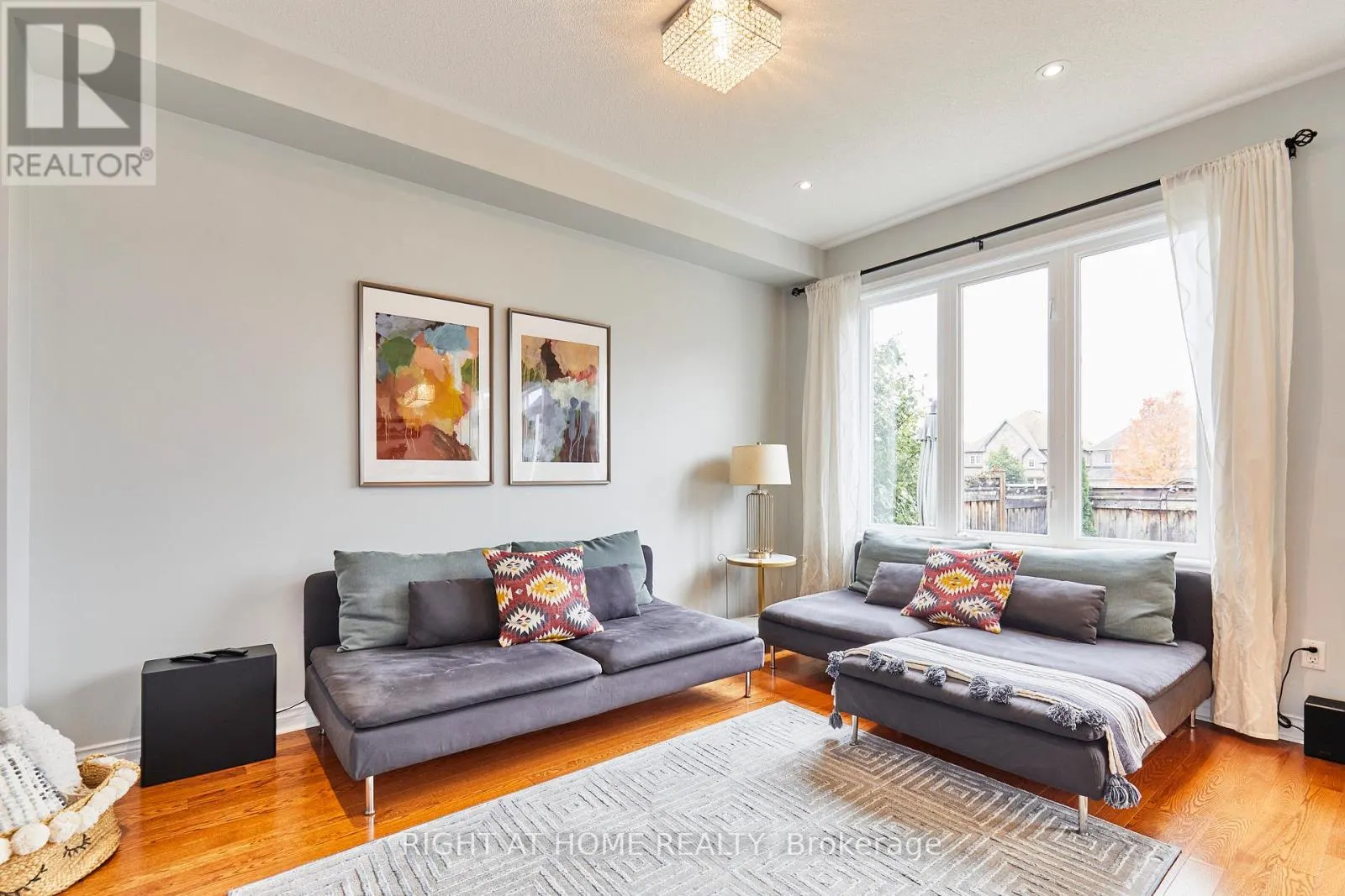 71 KEITH-WRIGHT CRESCENT
