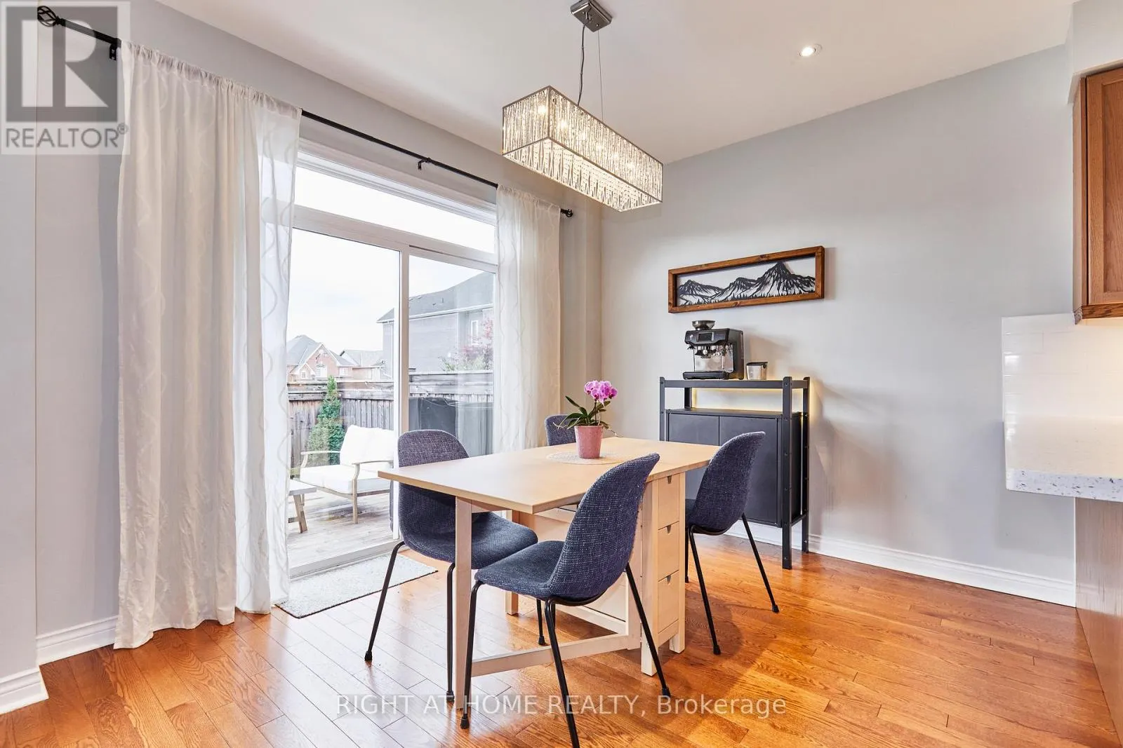 71 KEITH-WRIGHT CRESCENT