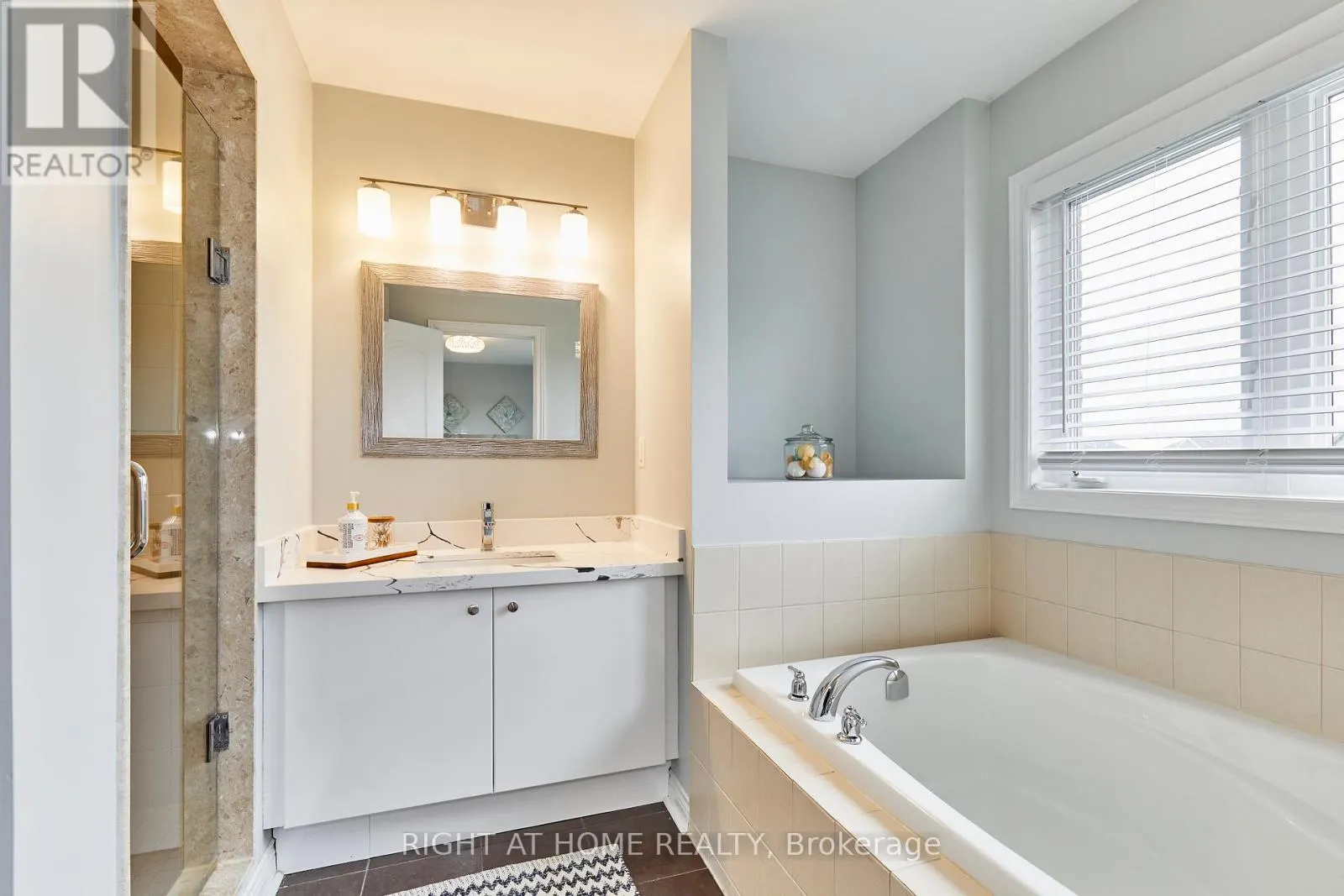 71 KEITH-WRIGHT CRESCENT