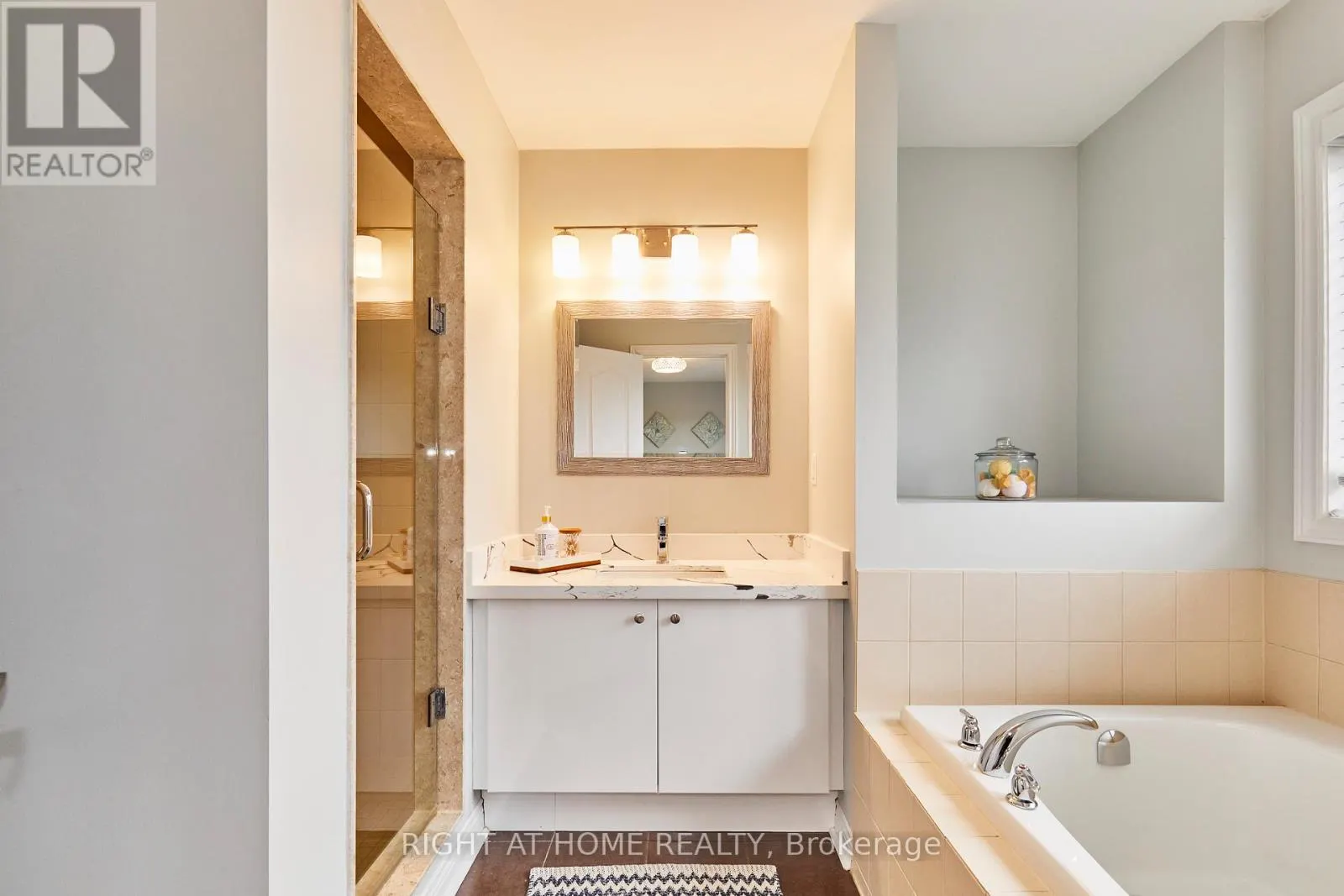 71 KEITH-WRIGHT CRESCENT