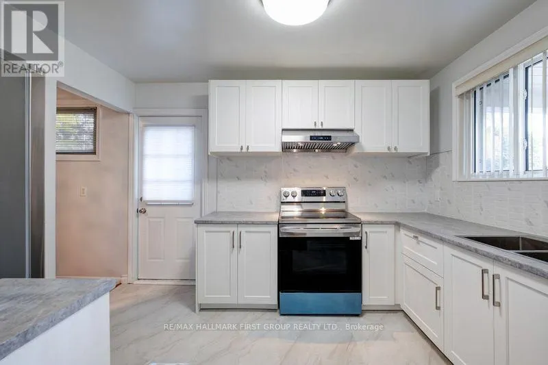 1000 WARDMAN CRESCENT