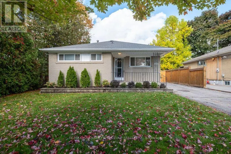 1000 WARDMAN CRESCENT
