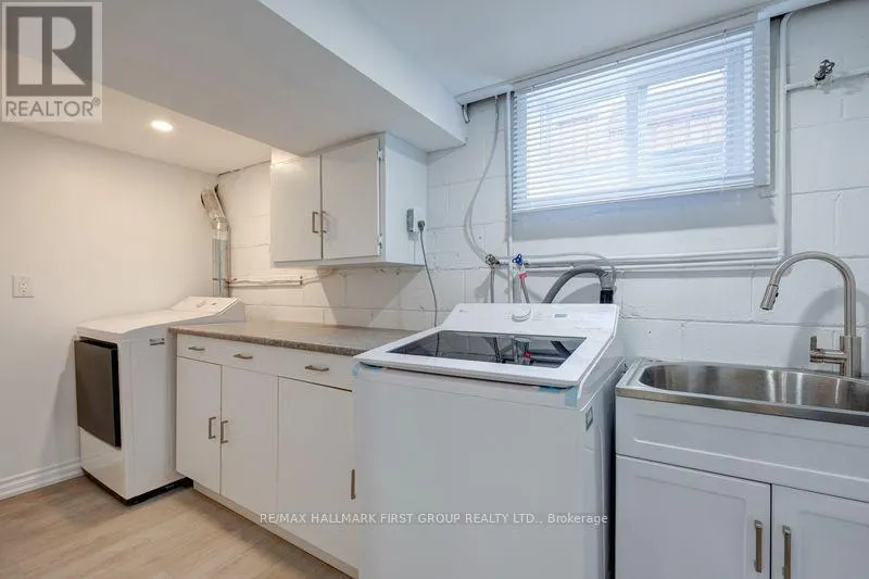1000 WARDMAN CRESCENT