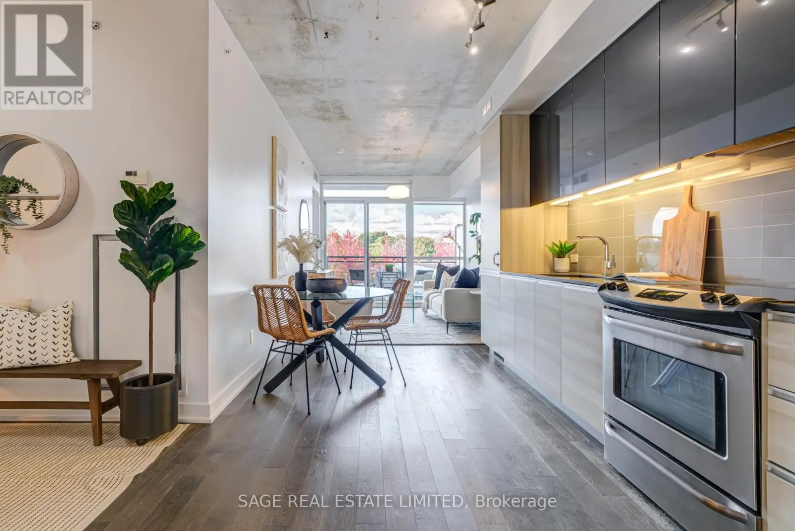504 - 1190 DUNDAS STREET E