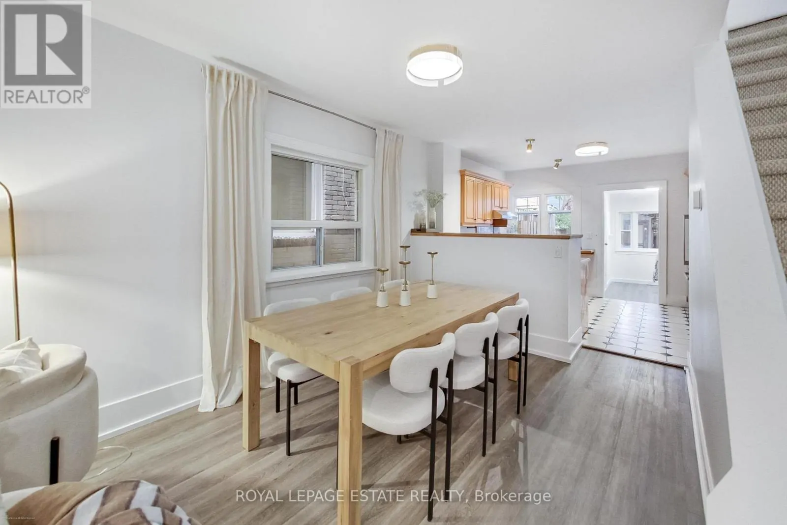 83 BASTEDO AVENUE