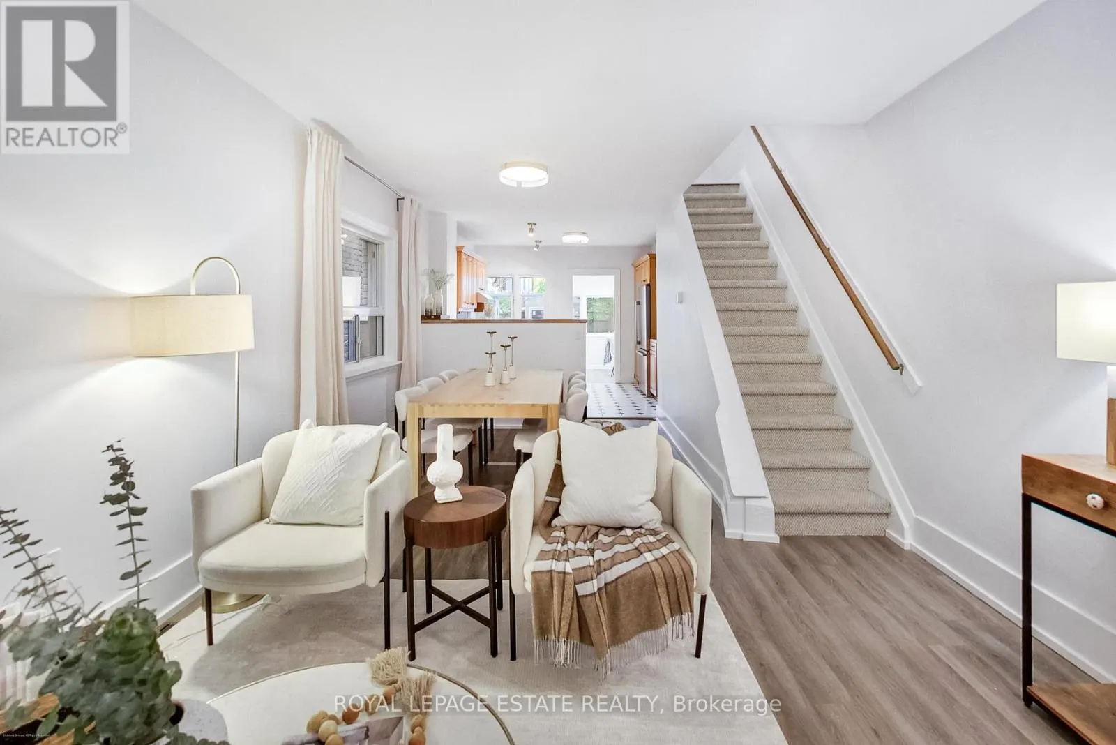 83 BASTEDO AVENUE
