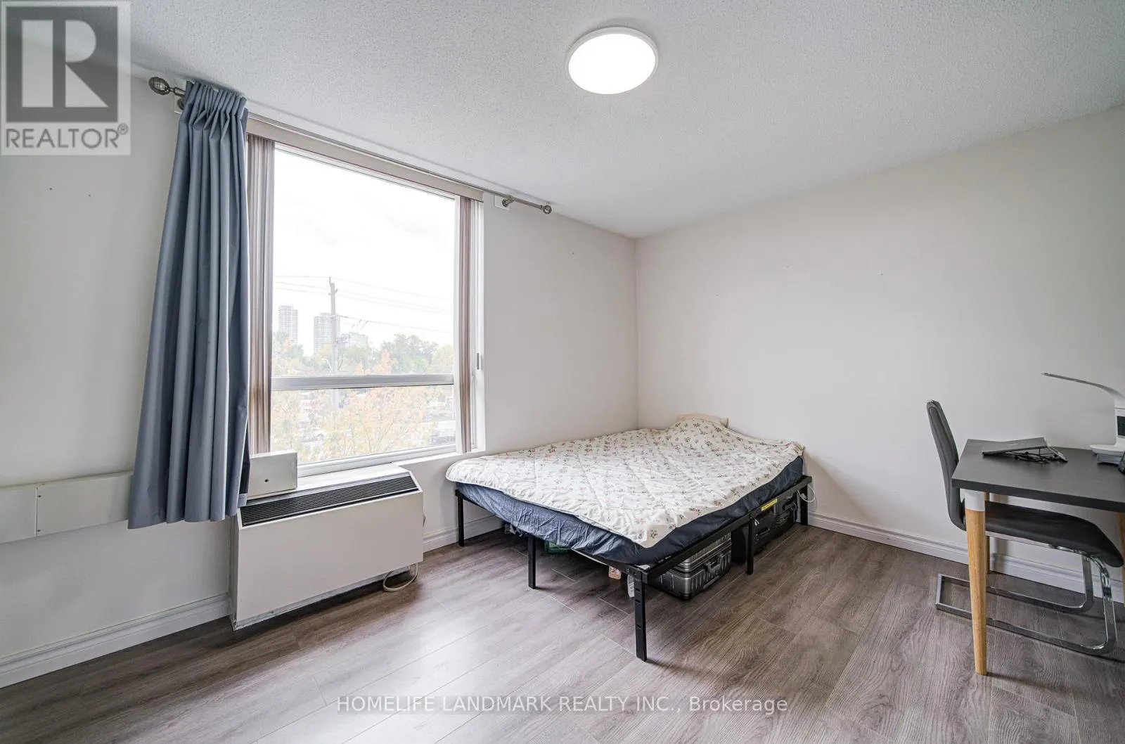 303 - 1 REIDMOUNT AVENUE
