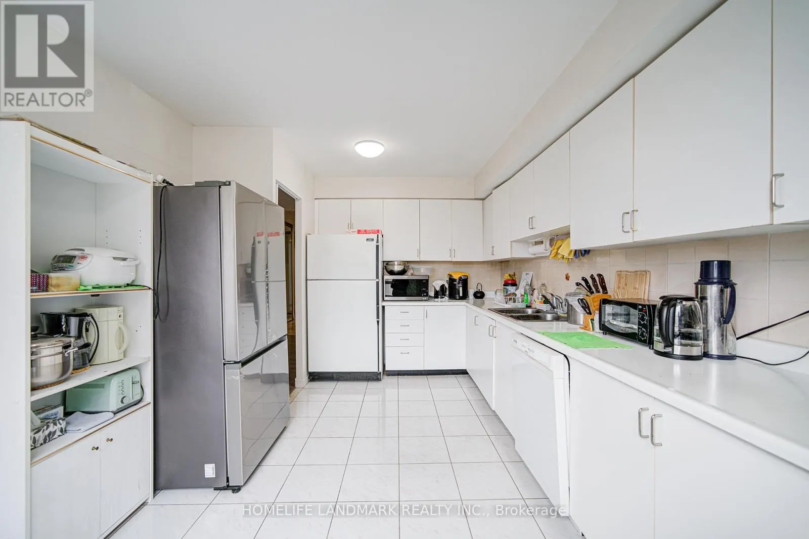 303 - 1 REIDMOUNT AVENUE
