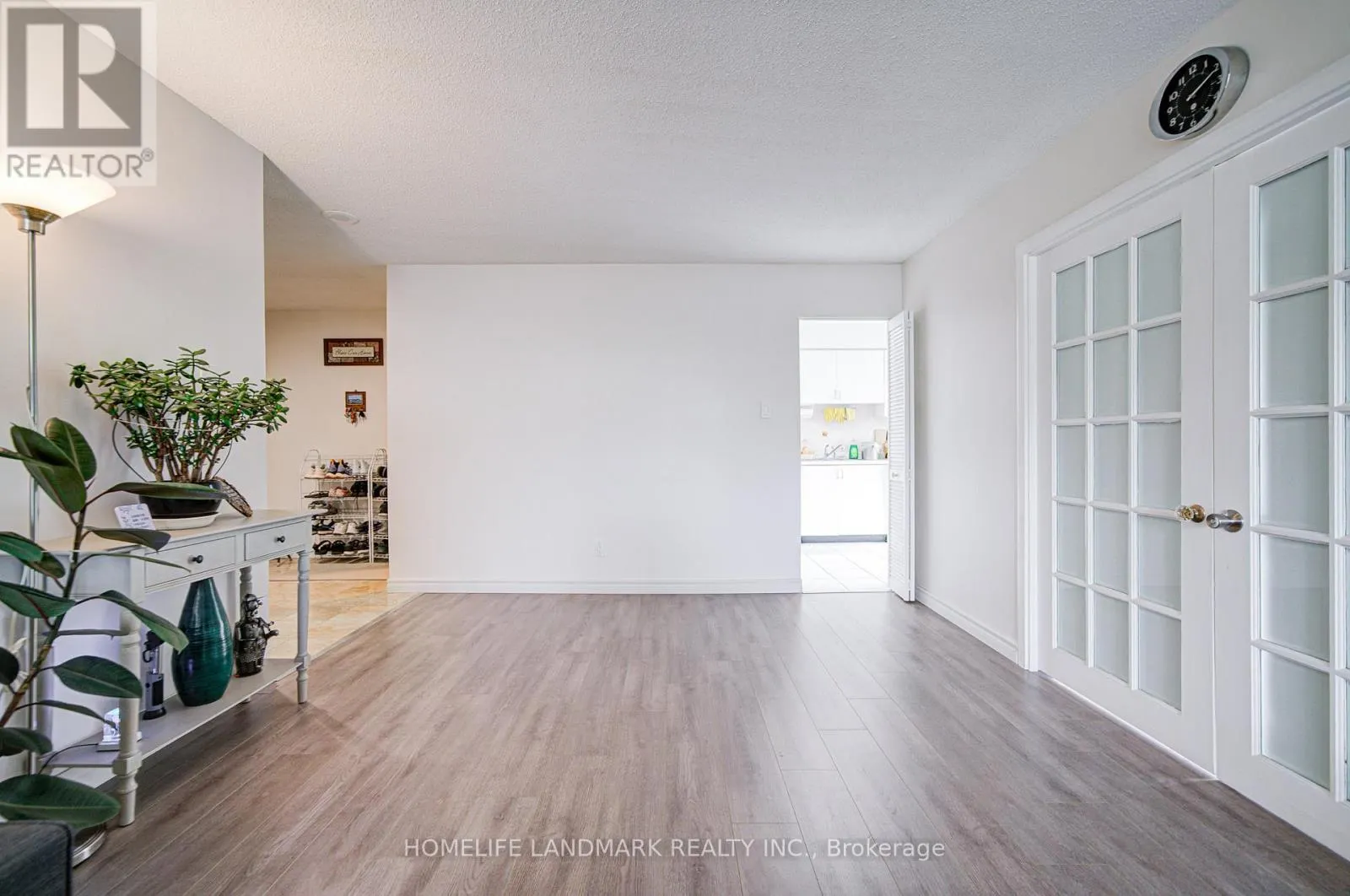 303 - 1 REIDMOUNT AVENUE