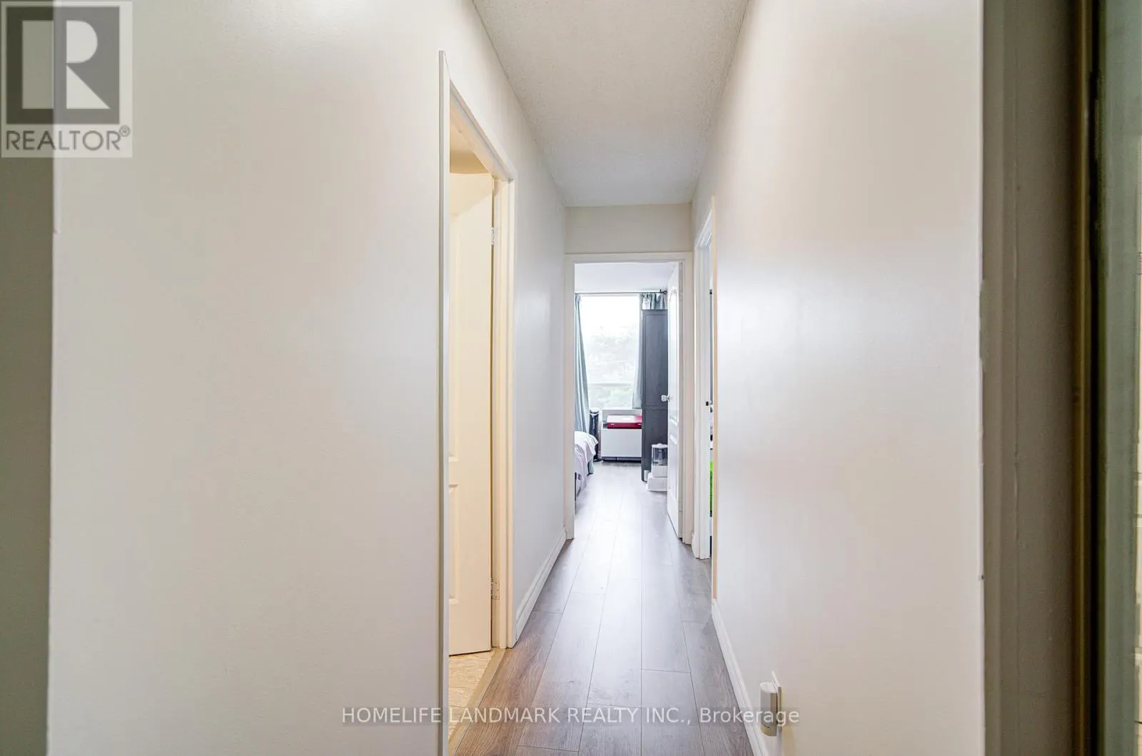 303 - 1 REIDMOUNT AVENUE