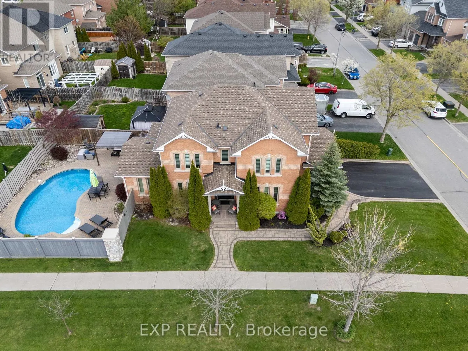 2 HESHAM DRIVE
