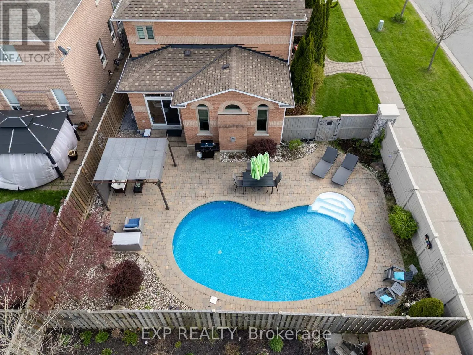 2 HESHAM DRIVE