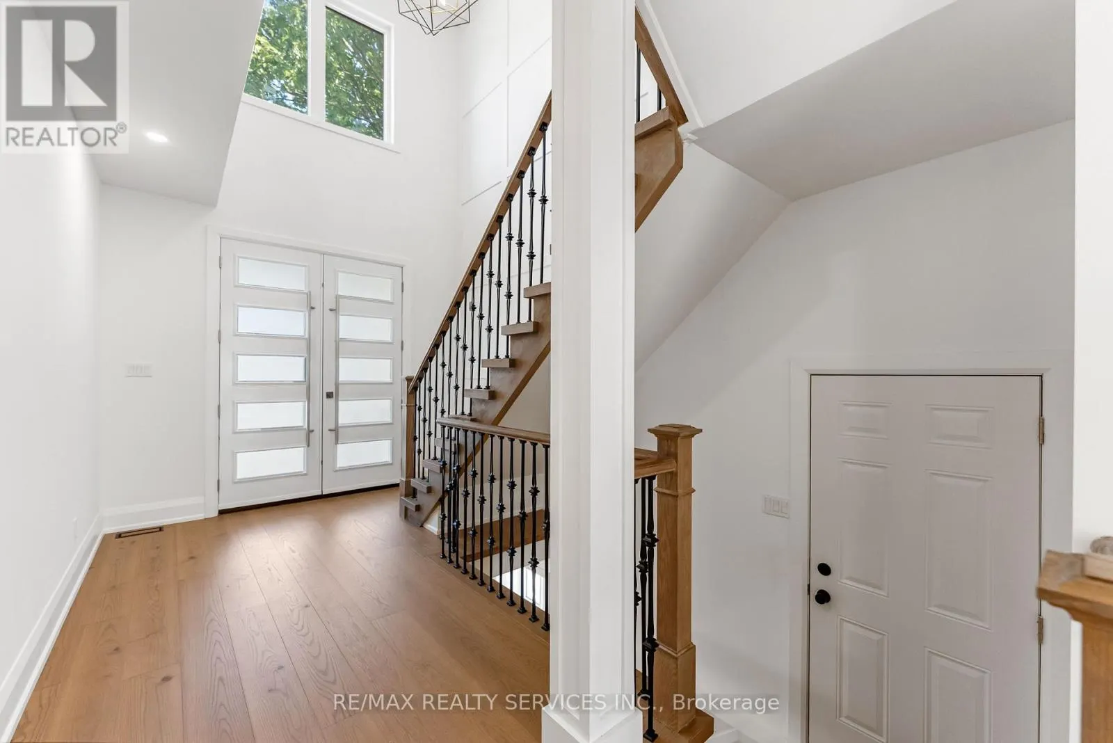 49 GREENDOWNS DRIVE