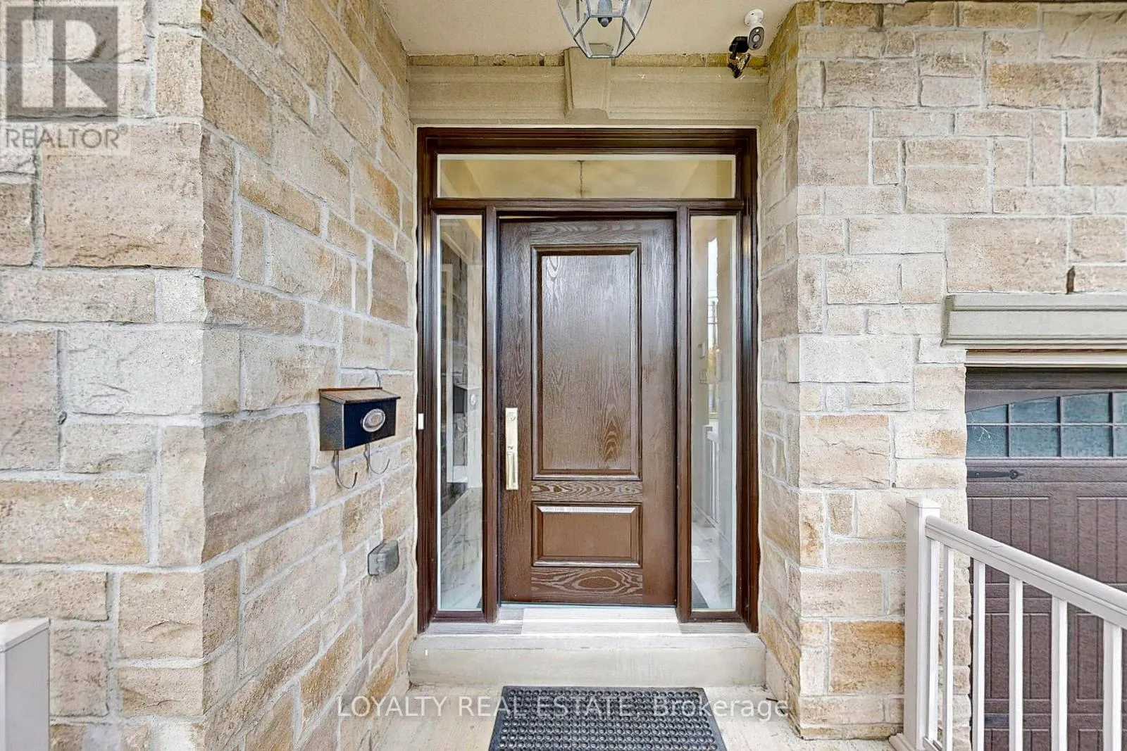 556 ROSEBANK ROAD