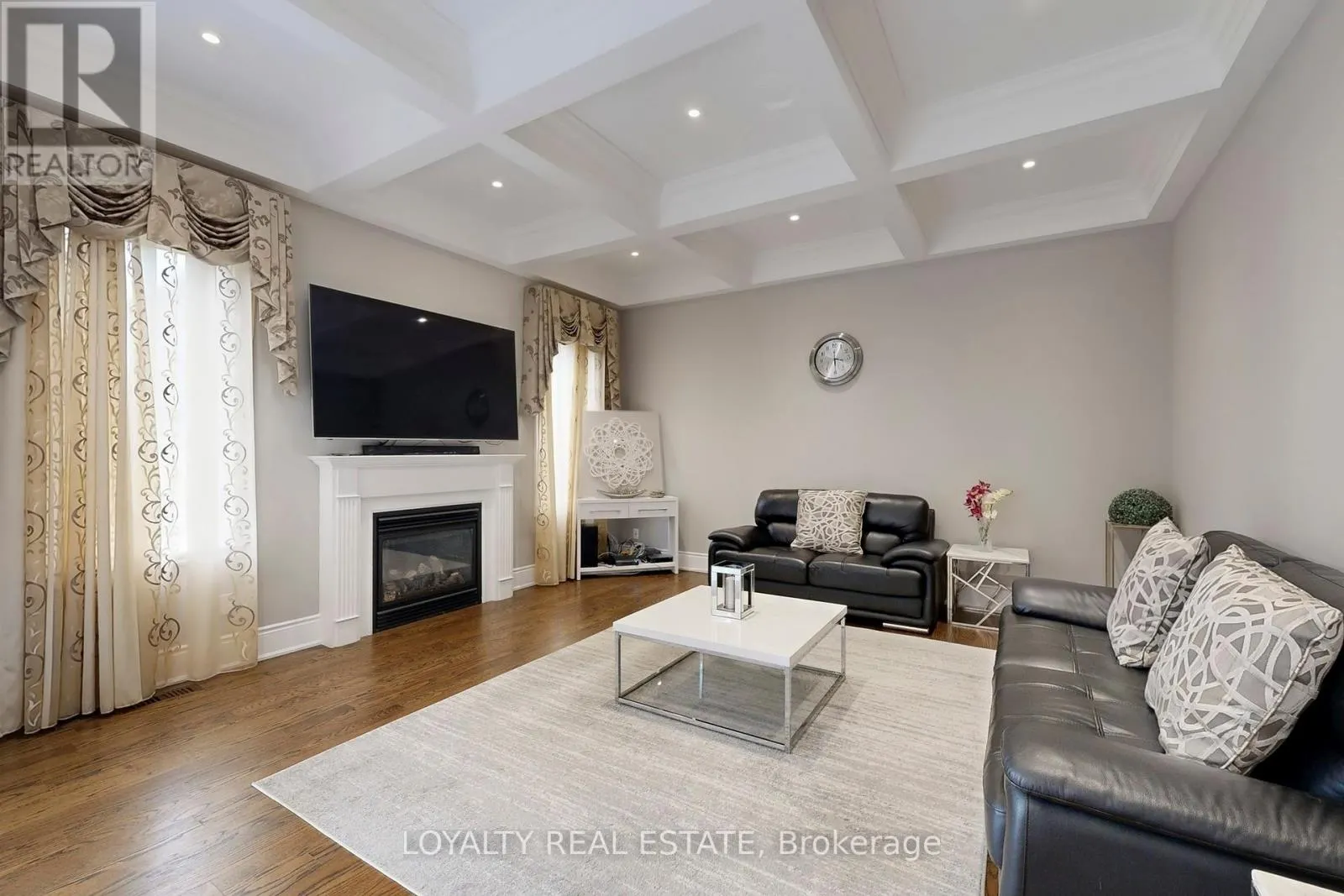 556 ROSEBANK ROAD
