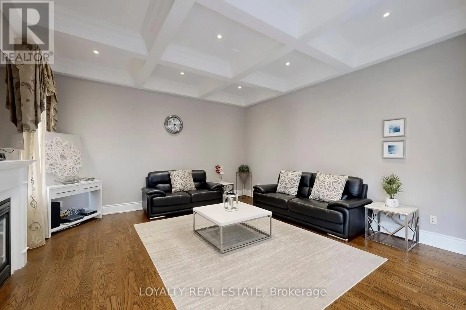 556 ROSEBANK ROAD