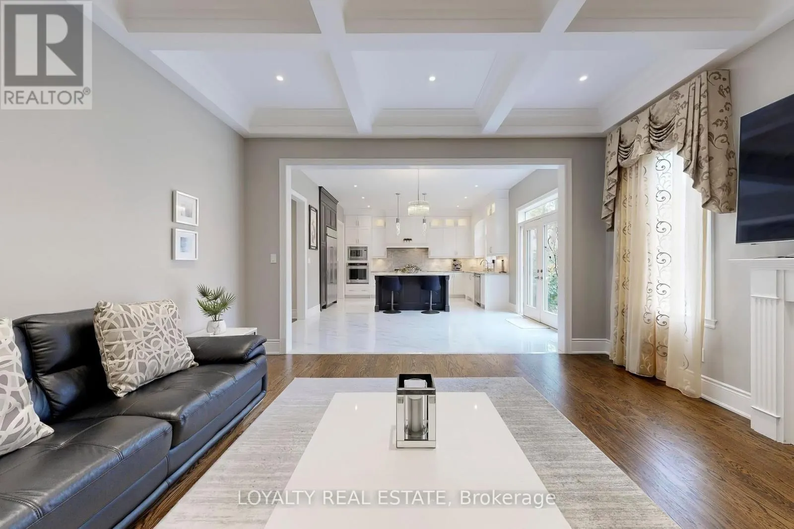 556 ROSEBANK ROAD