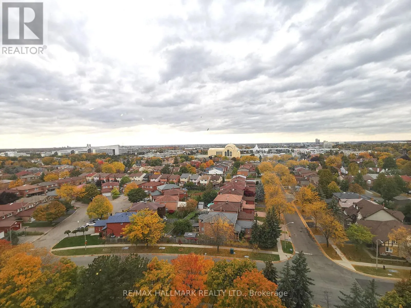 1239 - 25 BAMBURGH CIRCLE
