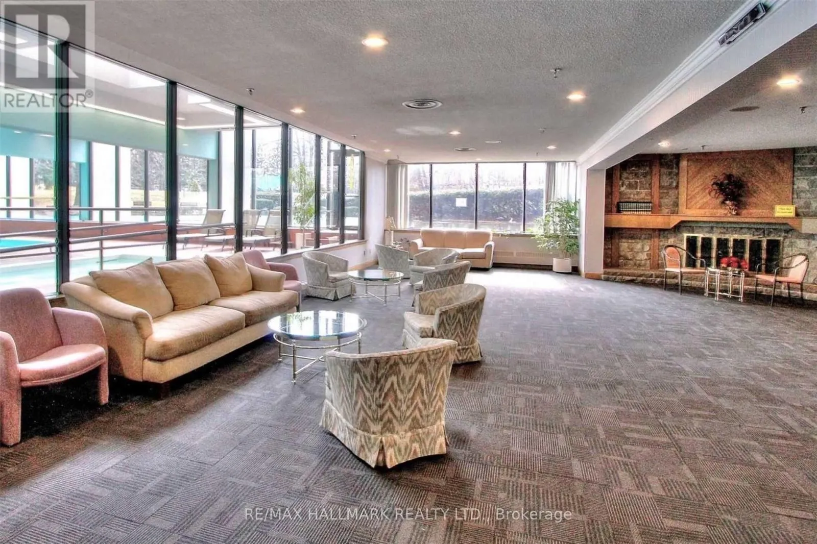 1239 - 25 BAMBURGH CIRCLE
