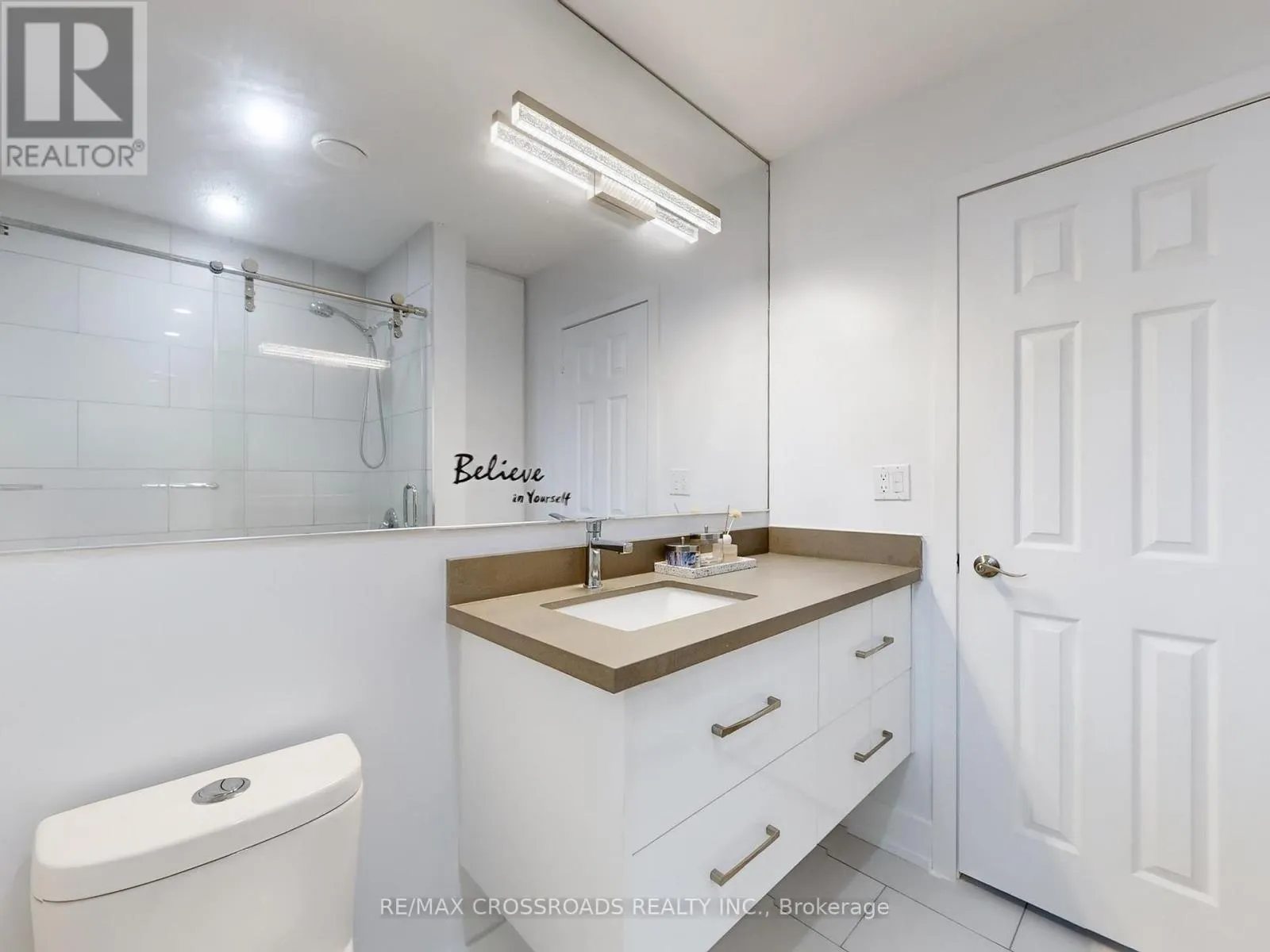 49 KING LOUIS CRESCENT